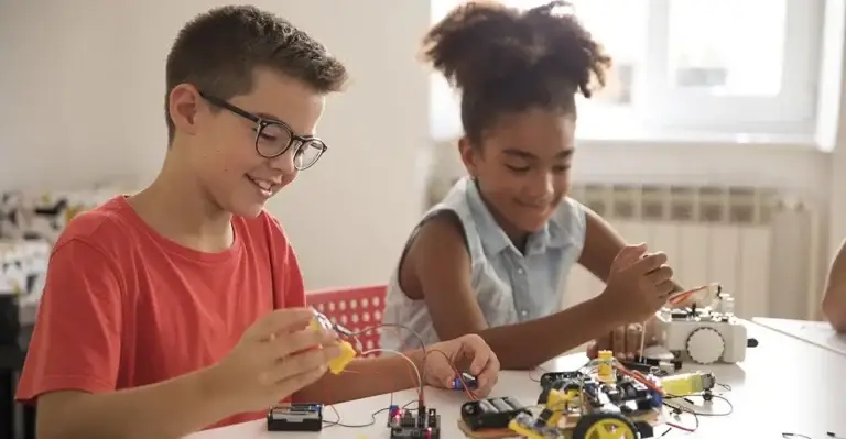 Como-Robotica-Educacional-Desenvolve-o-Pensamento-Computacional